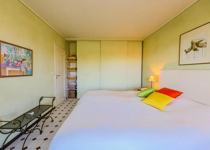 Le Chateau De La Pinede Ap4198 By Riviera Homes 胡安莱潘